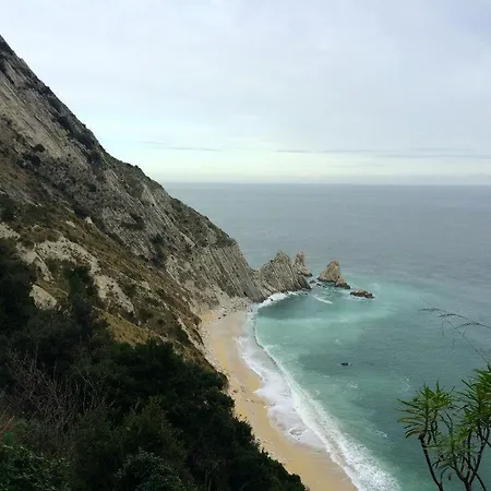 Isabella Oda ve Kahvaltı 3*