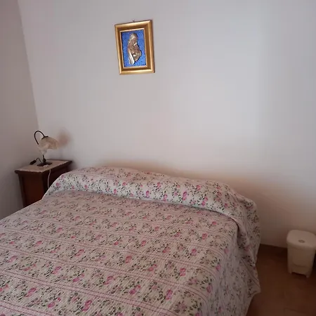 Isabella Oda ve Kahvaltı 3*